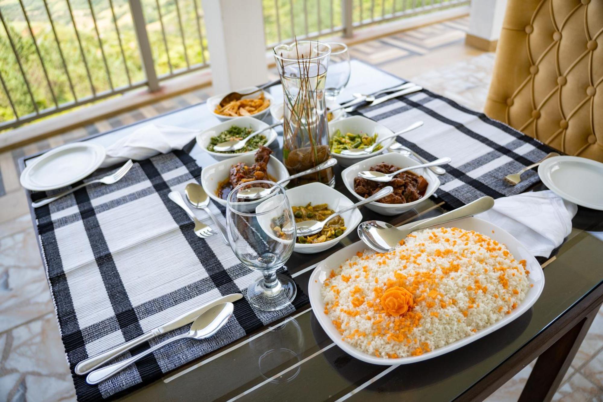 Shanthi Uyana Kandy Esterno foto