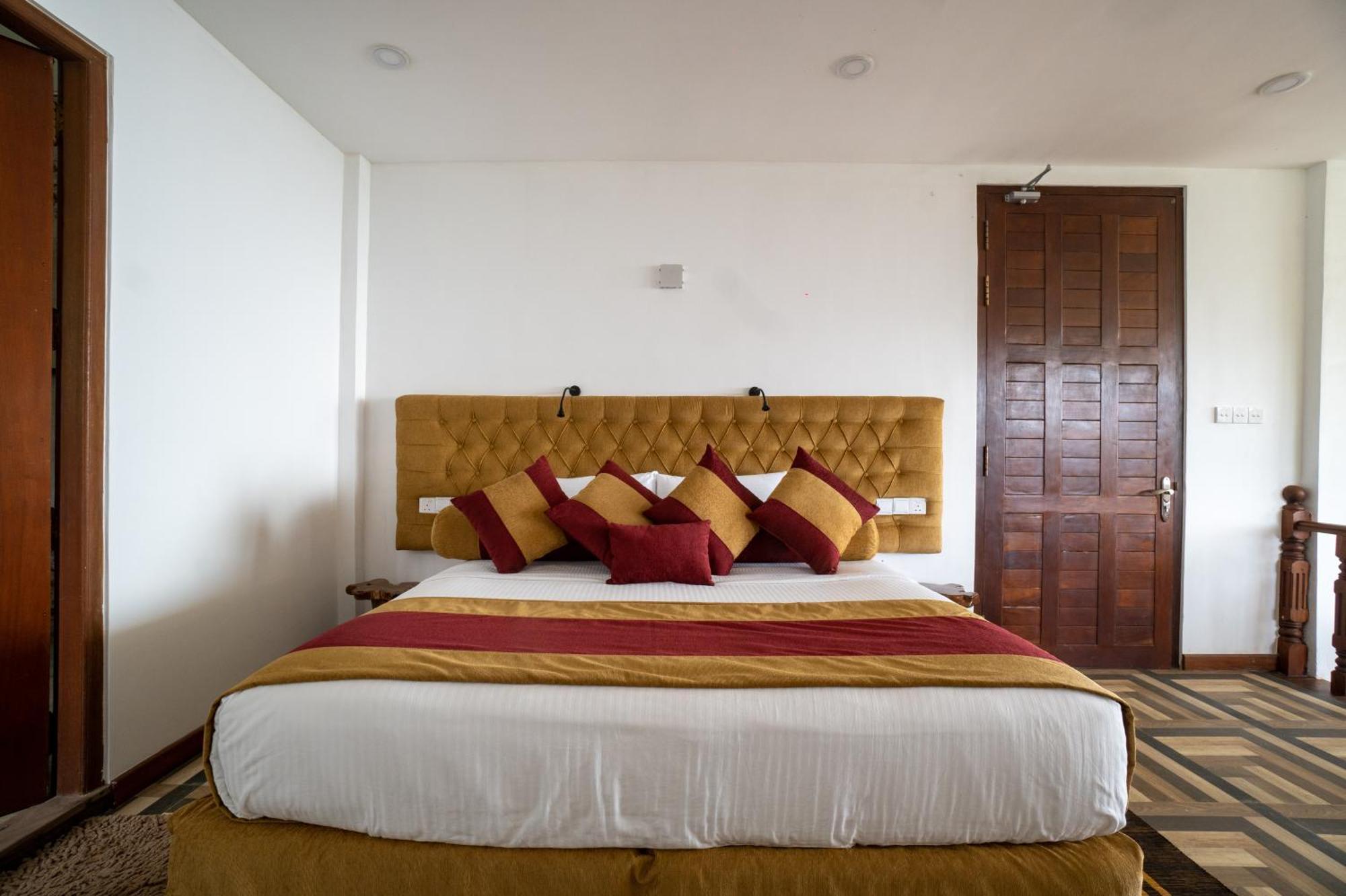 Shanthi Uyana Kandy Esterno foto